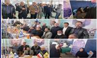 استقرار میز خدمت اداره‌ کل آموزش فنی و حرفه‌ای استان سیستان و بلوچستان در مصلی نماز جمعه زاهدان